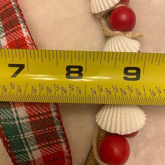 Handcrafted Seashell and Red‎ Beads Christmas Holiday Wreath 9” - Picture 10 of 11